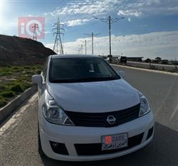 نيسان فيرسا